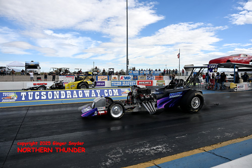 Sean Dale - 'Shakey Situation' (near lane) vs 
Sheldon Lofgreen - 'Arizona Thunder' (far lane)